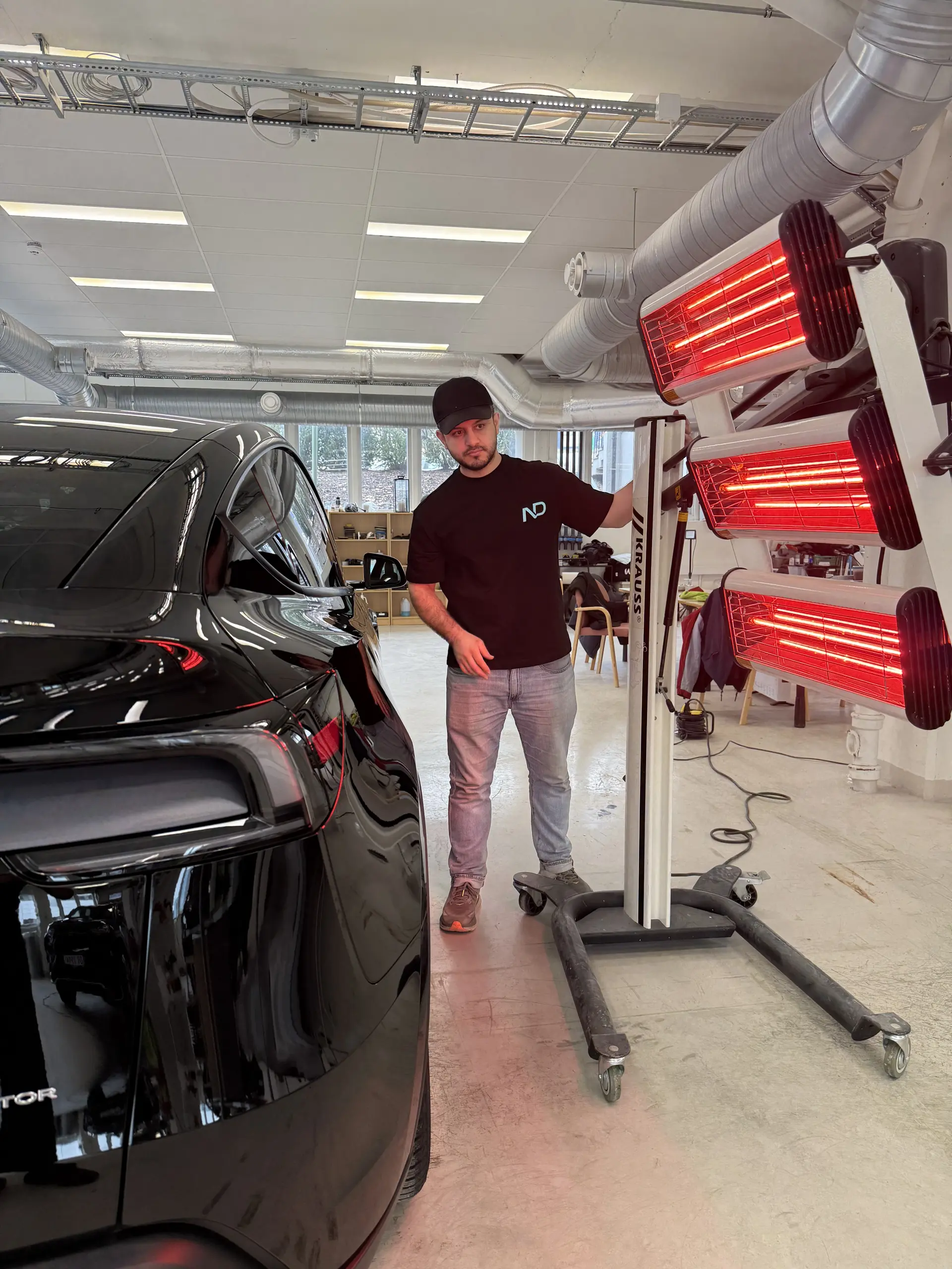 Kontroll og herding av keramisk coating med infrarød lampe